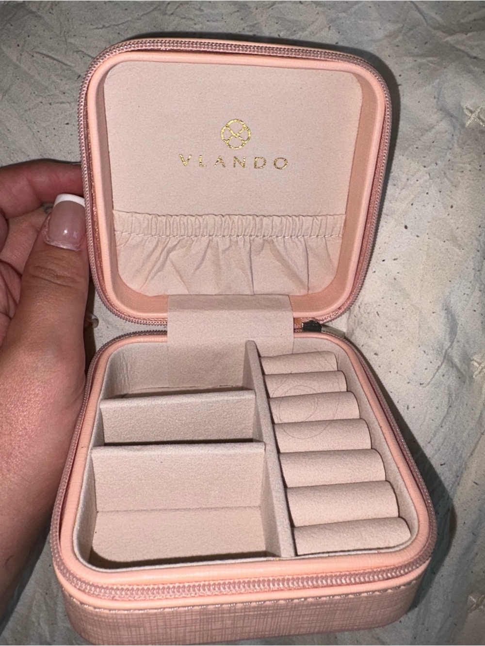 Vlando Travel Jewelry Case in Blush Pink